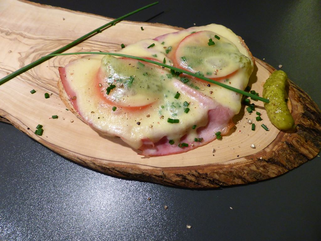 Einfaches Rezept: Überbackenes Bauernbrot - meat meets me