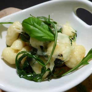 Ueberbackene-Gnocchi_mit_Rucola