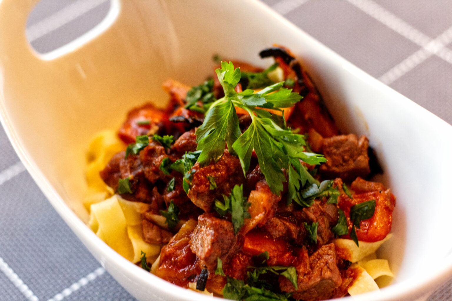 Gulasch aus dem Dutch Oven