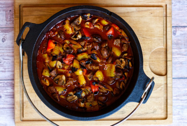 Gulasch aus dem Dutch Oven